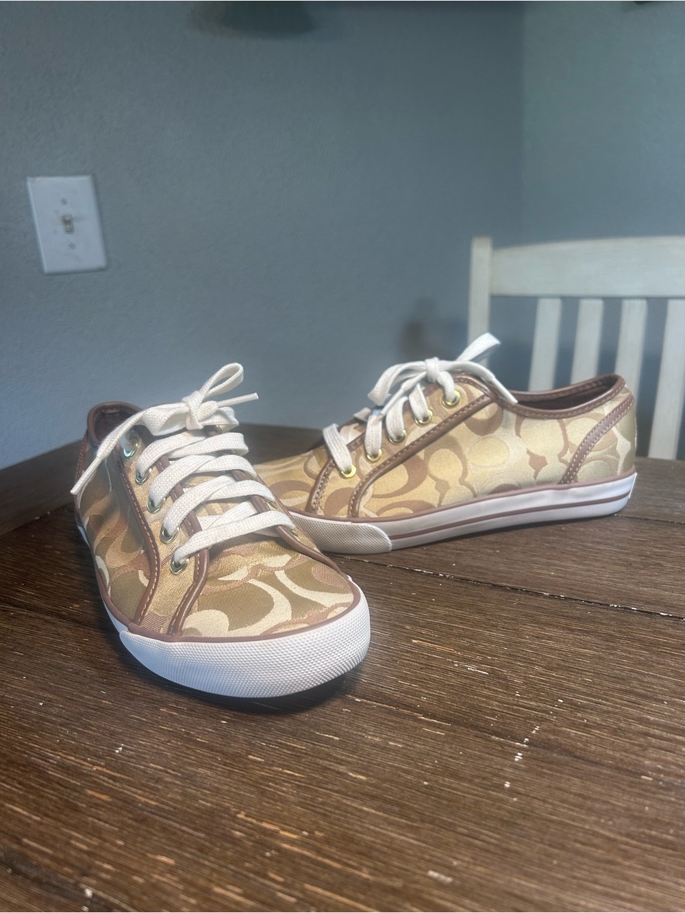 NWOT Coach Dee Sneaker size 6.5